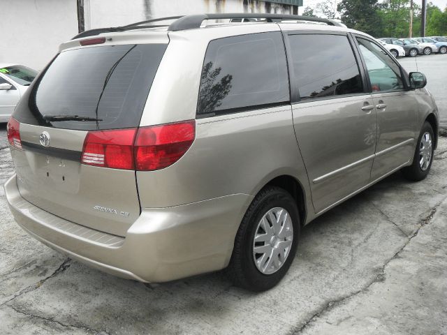 Toyota Sienna 2005 photo 1