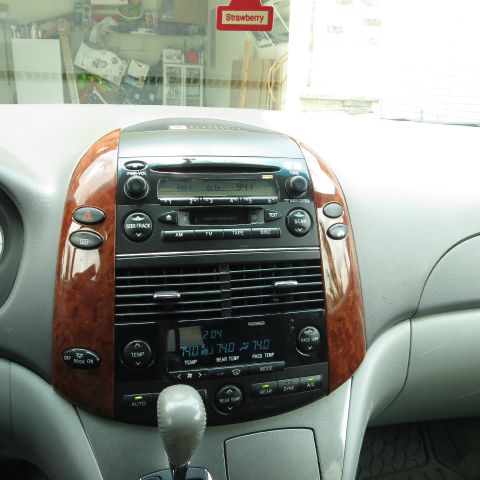 Toyota Sienna 2005 photo 3