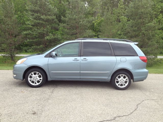 Toyota Sienna 2005 photo 19