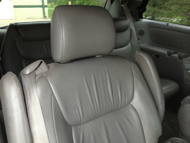 Toyota Sienna 2005 photo 4