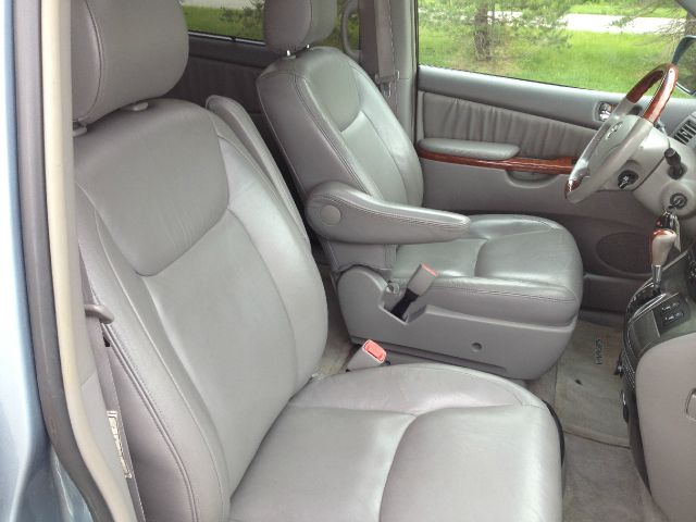 Toyota Sienna 2005 photo 9