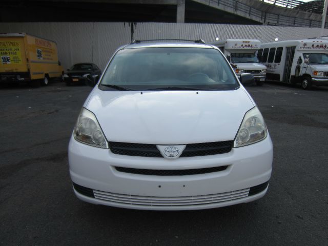 Toyota Sienna 2005 photo 4