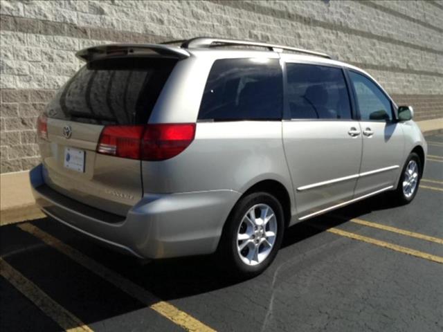 Toyota Sienna 2005 photo 3