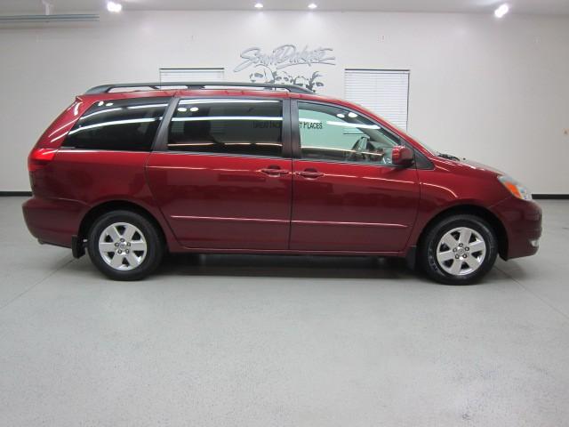 Toyota Sienna SEL Sport Utility 4D MiniVan