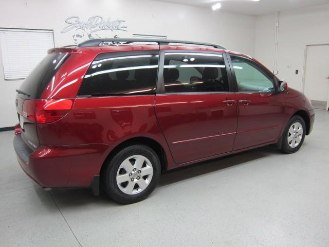 Toyota Sienna 2005 photo 3