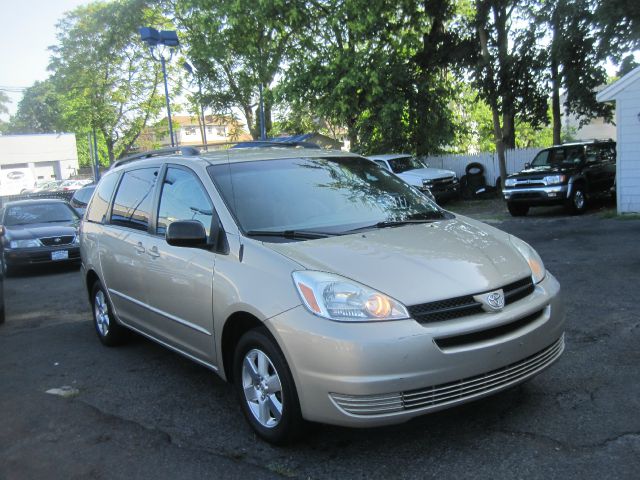 Toyota Sienna 2005 photo 4