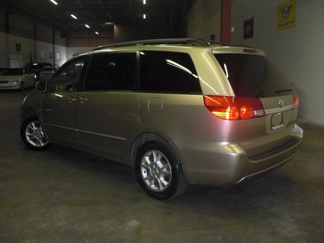 Toyota Sienna 2005 photo 1