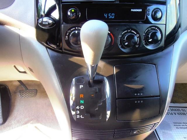 Toyota Sienna 2005 photo 17