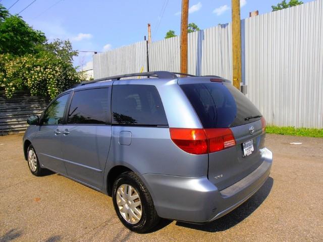 Toyota Sienna 2005 photo 22