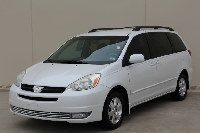 Toyota Sienna 2005 photo 3