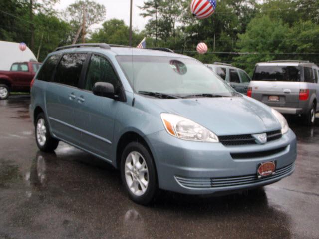 Toyota Sienna 2005 photo 2