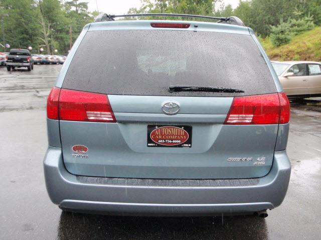 Toyota Sienna 2005 photo 5