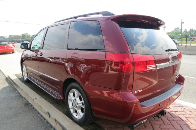 Toyota Sienna 2005 photo 1