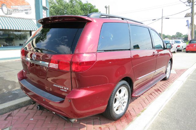 Toyota Sienna 2005 photo 3