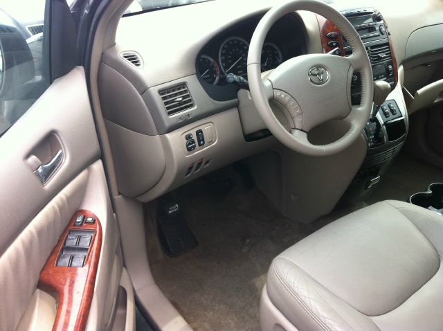 Toyota Sienna 2005 photo 10