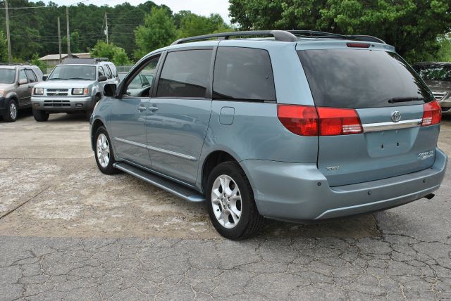 Toyota Sienna 2005 photo 3