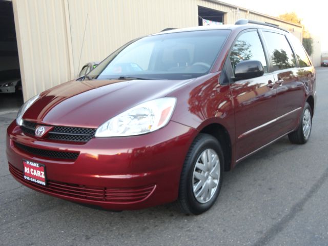 Toyota Sienna 2005 photo 1