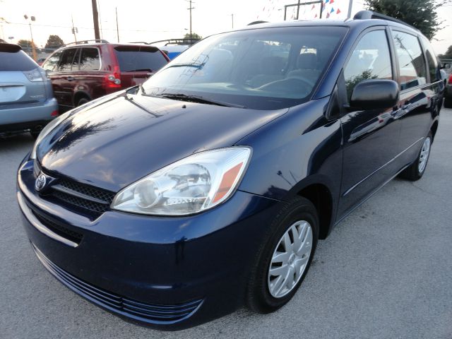 Toyota Sienna 2005 photo 1