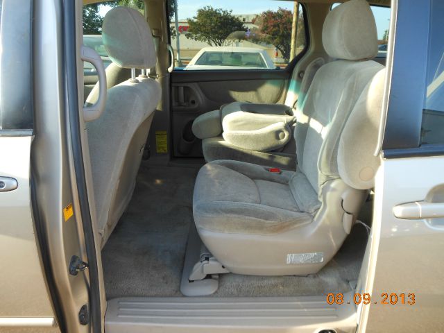 Toyota Sienna 2005 photo 3