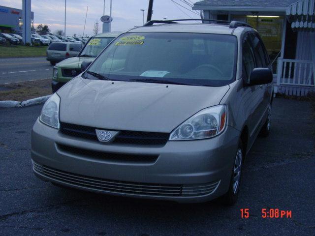 Toyota Sienna X MiniVan