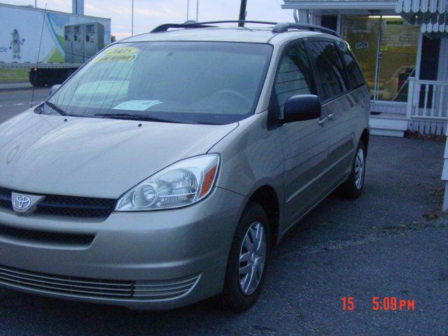 Toyota Sienna 2005 photo 1