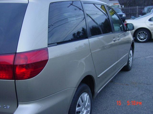 Toyota Sienna 2005 photo 3