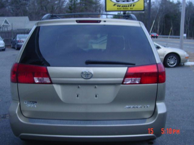 Toyota Sienna 2005 photo 4