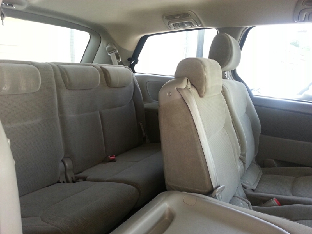 Toyota Sienna 2005 photo 1