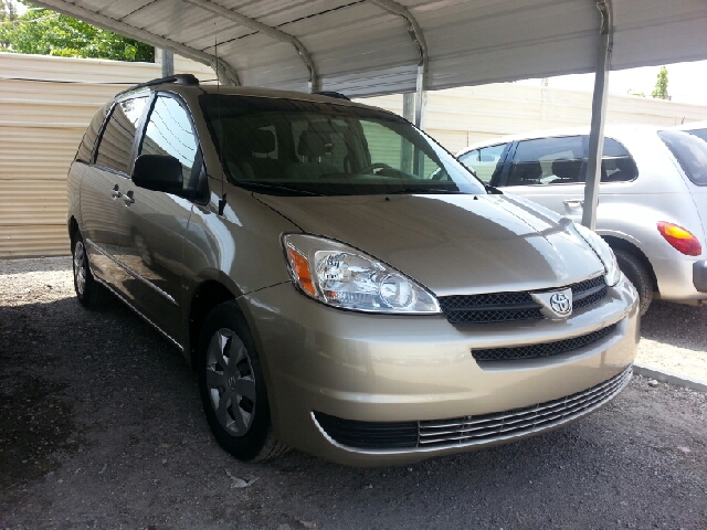 Toyota Sienna 2005 photo 4