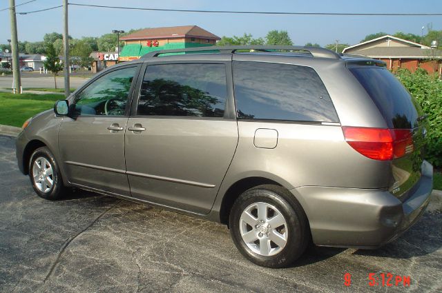 Toyota Sienna 2005 photo 3