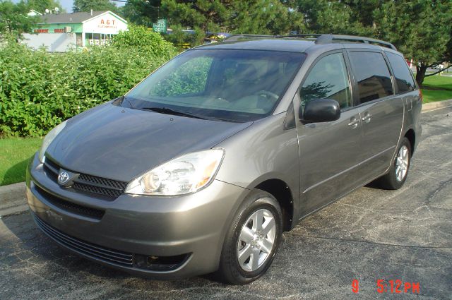 Toyota Sienna 2005 photo 4