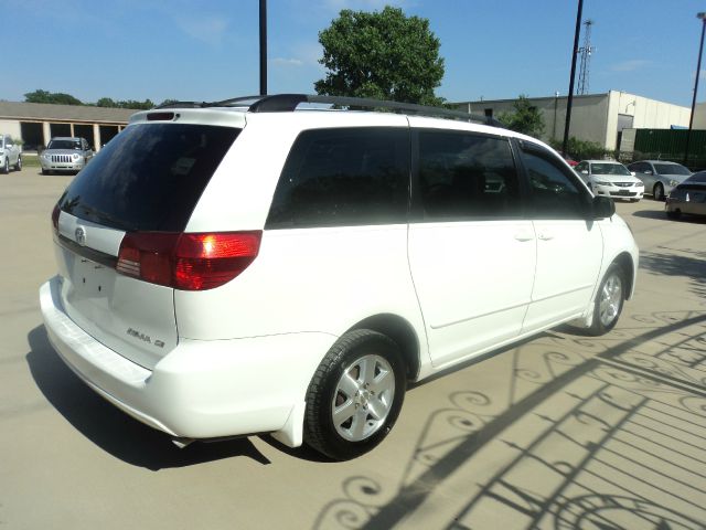 Toyota Sienna 2005 photo 23