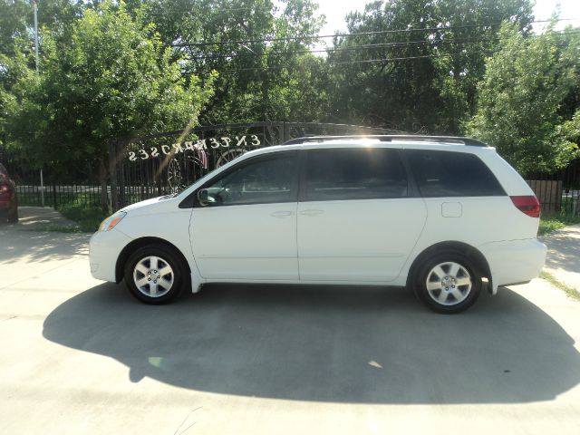 Toyota Sienna 2005 photo 25