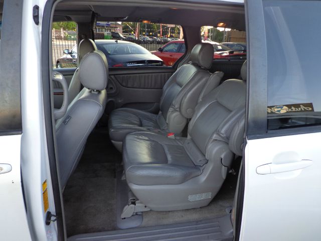 Toyota Sienna 2005 photo 8