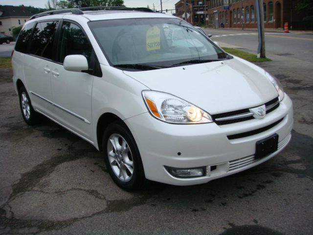 Toyota Sienna 2005 photo 3