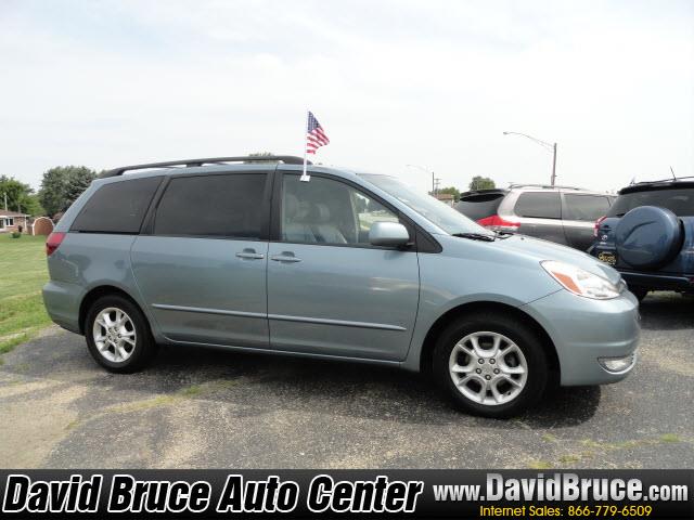 Toyota Sienna 2005 photo 1