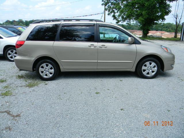 Toyota Sienna 2005 photo 4