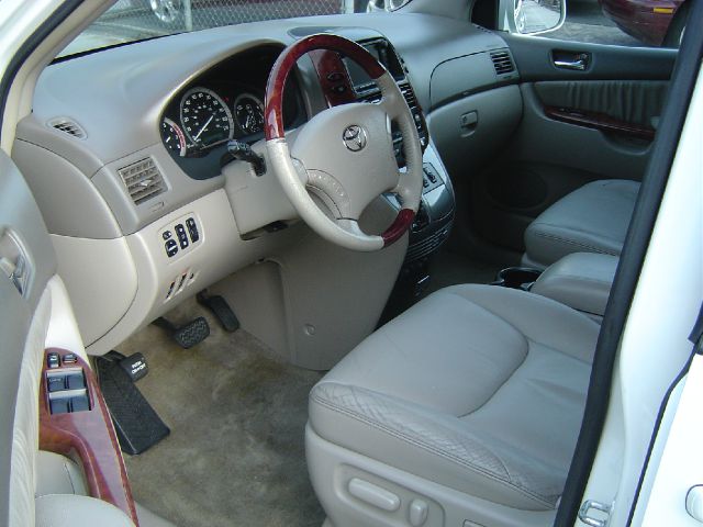 Toyota Sienna 2005 photo 10