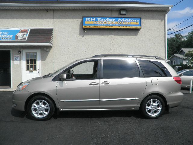 Toyota Sienna 2005 photo 4