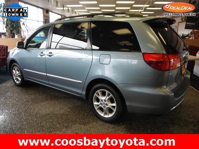 Toyota Sienna 2005 photo 3