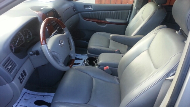 Toyota Sienna 2005 photo 4