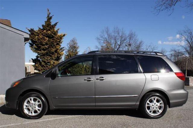 Toyota Sienna 2005 photo 5