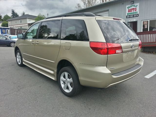 Toyota Sienna XLT Crew 4x4 (marshalltown) MiniVan