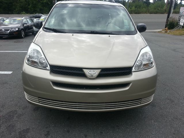 Toyota Sienna 2005 photo 3