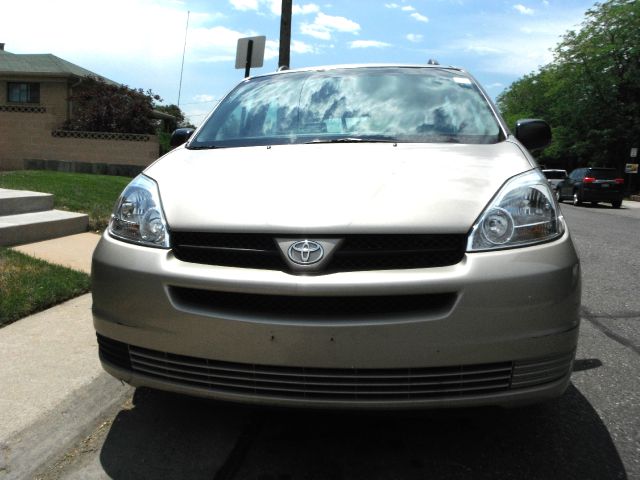 Toyota Sienna 2005 photo 1