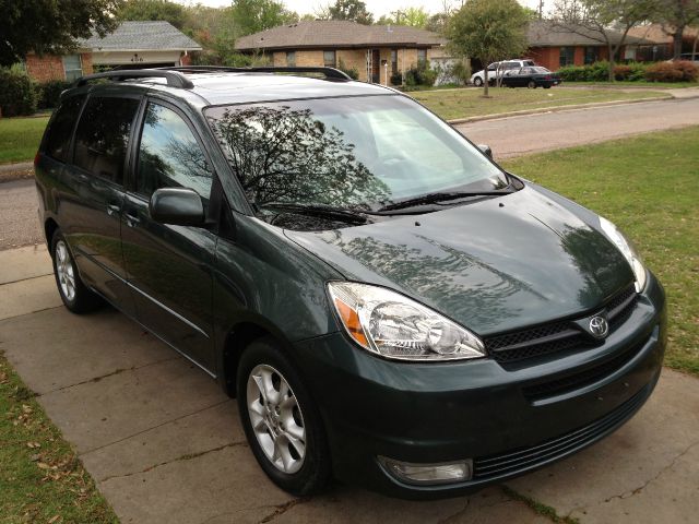 Toyota Sienna 2005 photo 16