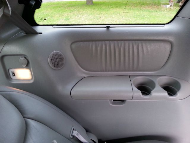 Toyota Sienna 2005 photo 34