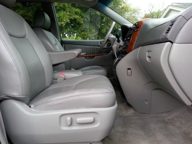 Toyota Sienna 2005 photo 64