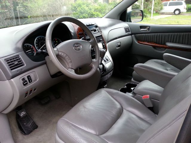 Toyota Sienna 2005 photo 71