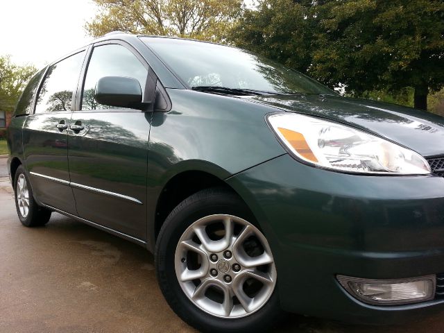 Toyota Sienna 2005 photo 75